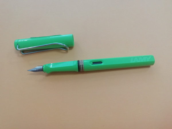 Füllhalter 013 LAMY safari green, M